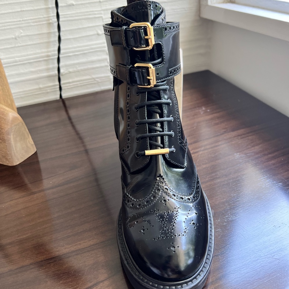 Louis Vuitton Black Patent Leather Lasercut Accents Combat Boots Size 39 - Picture 7 of 10